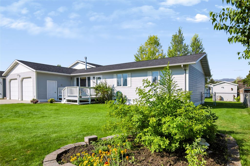 408 S Walnut Street, Townsend, MT 59644 photo 2