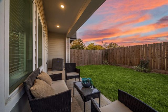 11319 Stonework Grove Lane, Houston, TX 77076