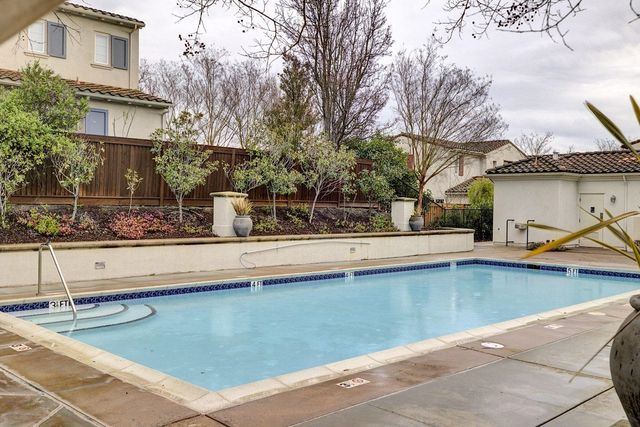 9827 Belladonna Dr, San Ramon, CA 94582