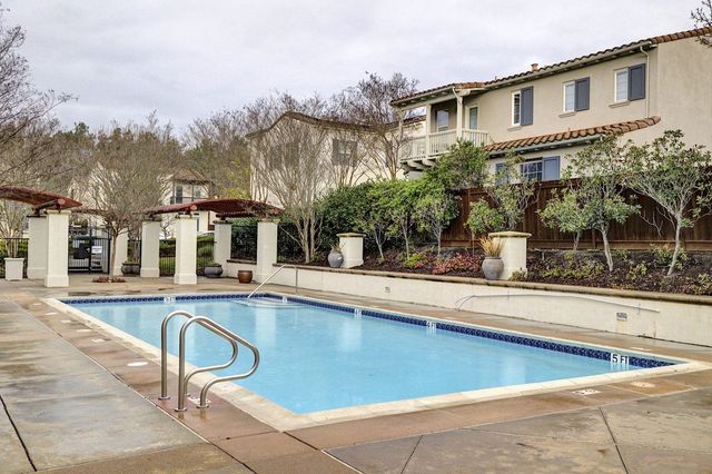 9827 Belladonna Dr, San Ramon, CA 94582