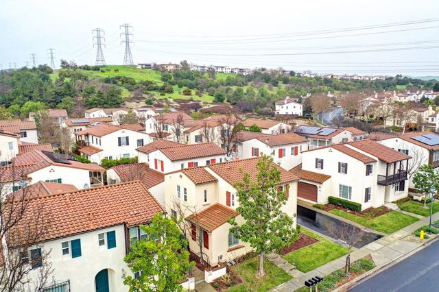 9827 Belladonna Dr, San Ramon, CA 94582