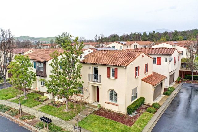 9827 Belladonna Dr, San Ramon, CA 94582