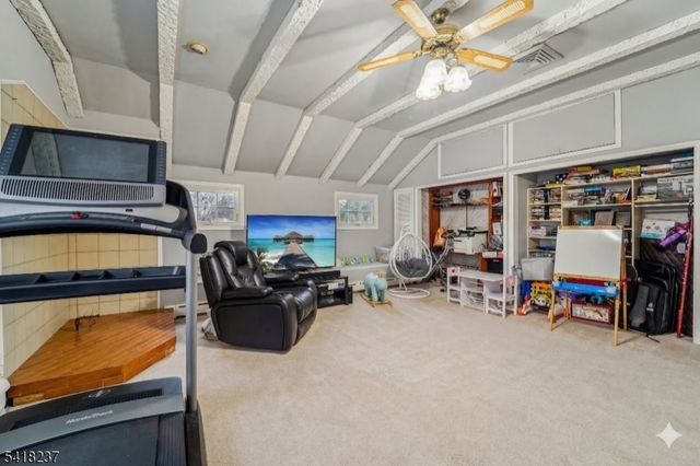 51 Catherine St, Bloomingdale Boro, NJ 07403