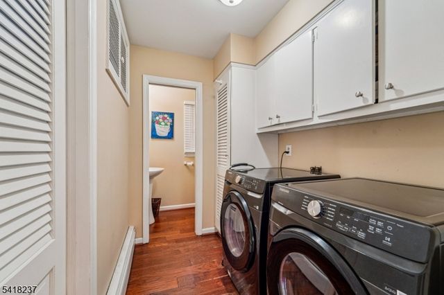 51 Catherine St, Bloomingdale Boro, NJ 07403