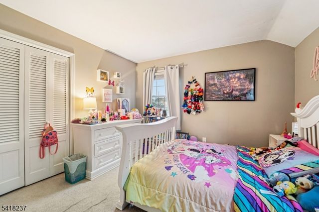 51 Catherine St, Bloomingdale Boro, NJ 07403