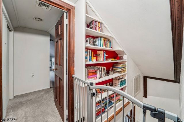 51 Catherine St, Bloomingdale Boro, NJ 07403