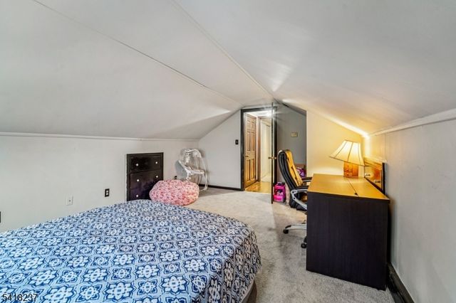 51 Catherine St, Bloomingdale Boro, NJ 07403