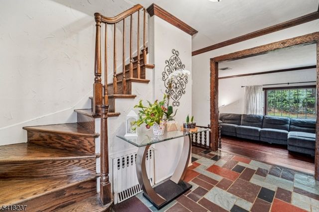 51 Catherine St, Bloomingdale Boro, NJ 07403