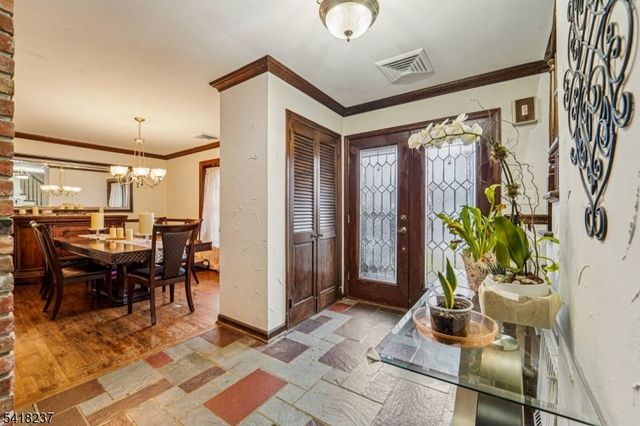 51 Catherine St, Bloomingdale Boro, NJ 07403