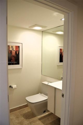 11113 Biscayne Blvd 351, Miami, FL 33181