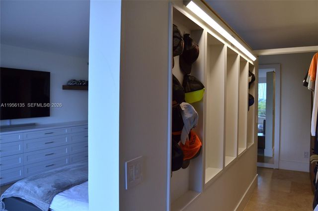 11113 Biscayne Blvd 351, Miami, FL 33181