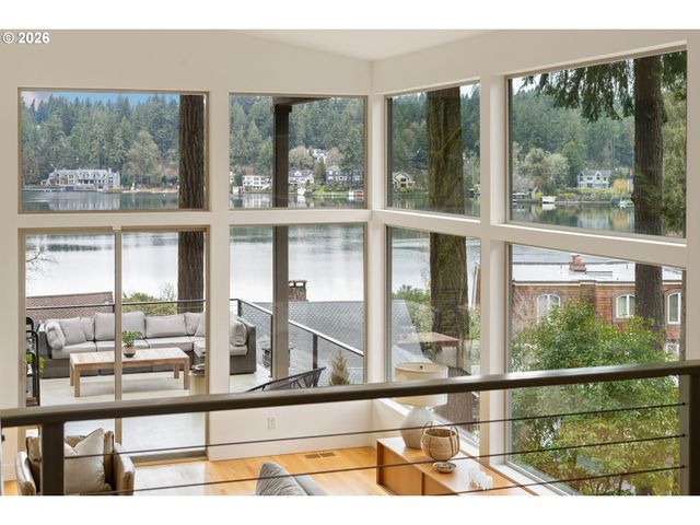 1666 LAKE FRONT Rd, Lake Oswego, OR 97034
