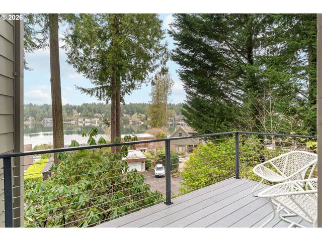 1666 LAKE FRONT Rd, Lake Oswego, OR 97034