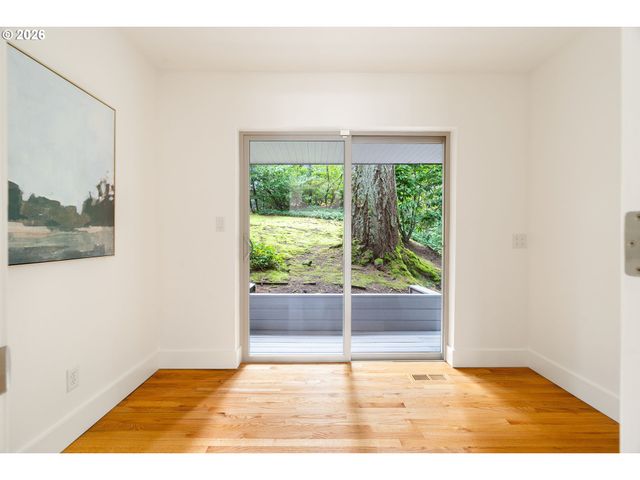 1666 LAKE FRONT Rd, Lake Oswego, OR 97034