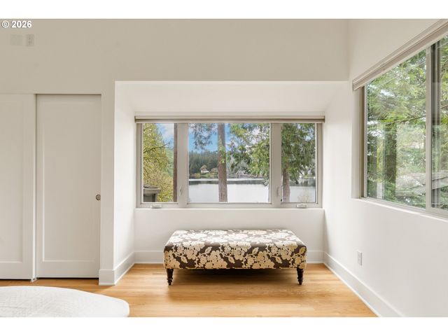 1666 LAKE FRONT Rd, Lake Oswego, OR 97034