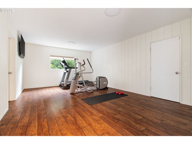 1666 LAKE FRONT Rd, Lake Oswego, OR 97034