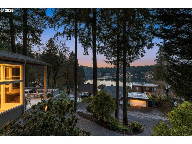 1666 LAKE FRONT Rd, Lake Oswego, OR 97034