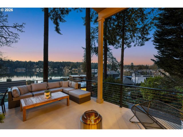 1666 LAKE FRONT Rd, Lake Oswego, OR 97034
