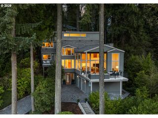 1666 LAKE FRONT Rd, Lake Oswego, OR 97034