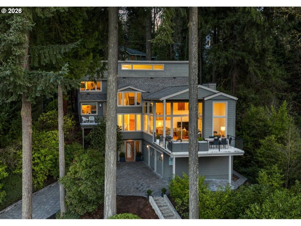 1666 LAKE FRONT Rd, Lake Oswego, OR 97034