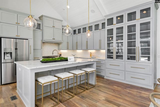 5232 Lakeshore Drive, Columbia, SC 29206