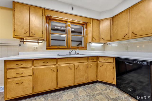 2113 S Main Street, Dupo, IL 62239