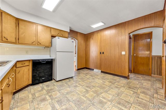 2113 S Main Street, Dupo, IL 62239