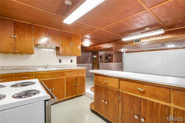 2113 S Main Street, Dupo, IL 62239