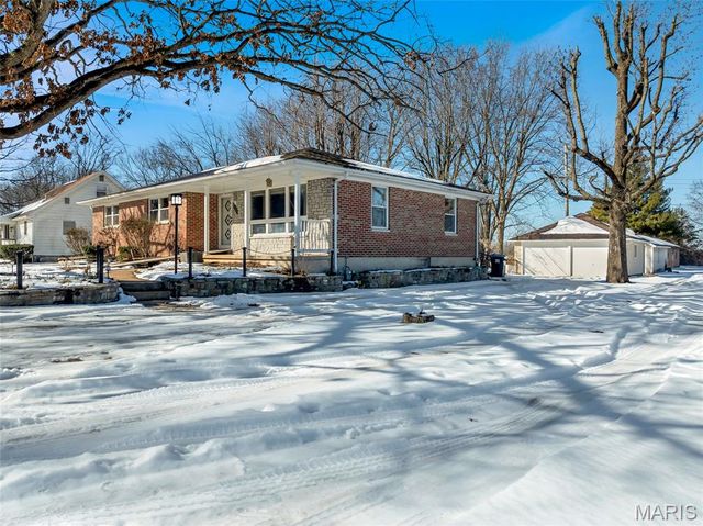 2113 S Main Street, Dupo, IL 62239