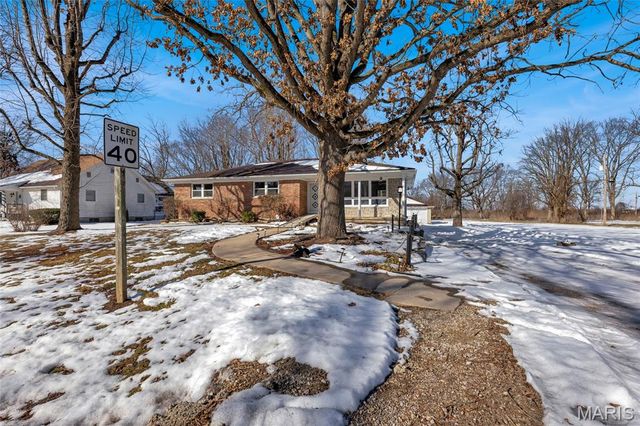 2113 S Main Street, Dupo, IL 62239