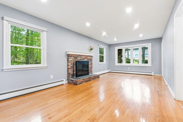 7 Sharon Ave, Norfolk, MA 02056