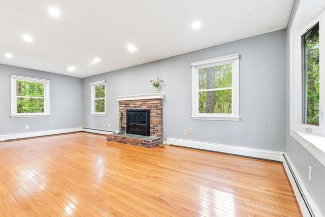 7 Sharon Ave, Norfolk, MA 02056
