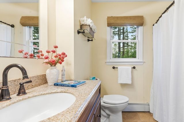 7 Sharon Ave, Norfolk, MA 02056