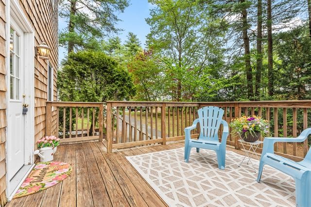 7 Sharon Ave, Norfolk, MA 02056