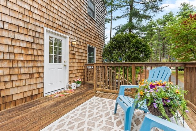 7 Sharon Ave, Norfolk, MA 02056