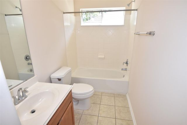 1615 Redbud Grove Court, Conroe, TX 77301