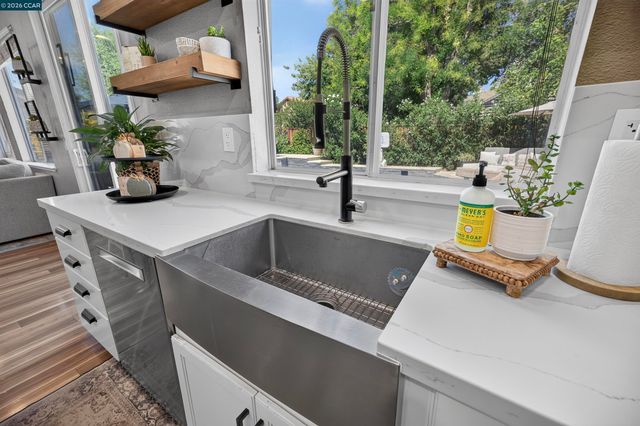 689 Summerwood Dr, Brentwood, CA 94513