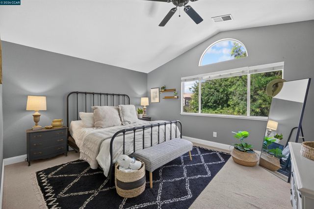 689 Summerwood Dr, Brentwood, CA 94513