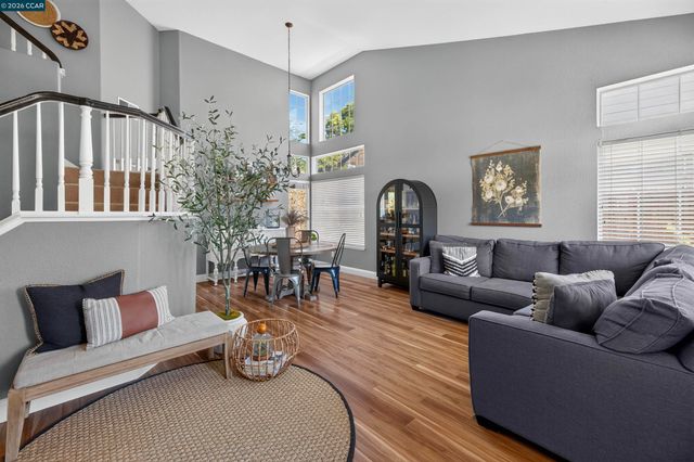 689 Summerwood Dr, Brentwood, CA 94513