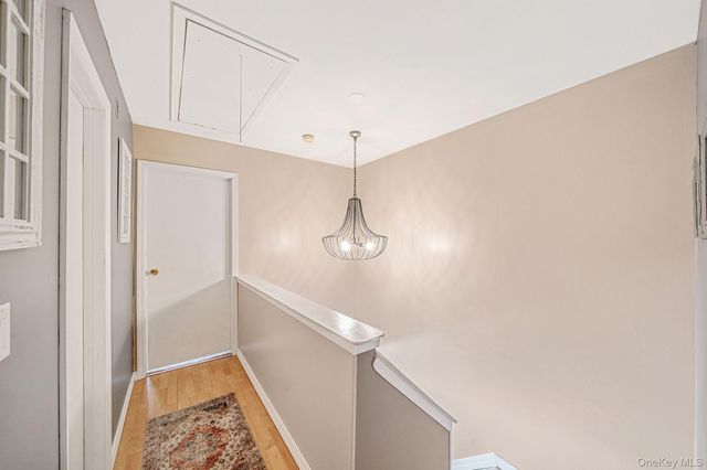 23 Gazebo Lane, Holtsville, NY 11742