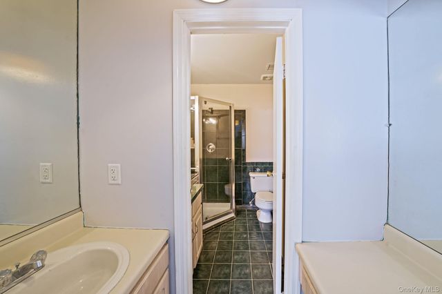 23 Gazebo Lane, Holtsville, NY 11742