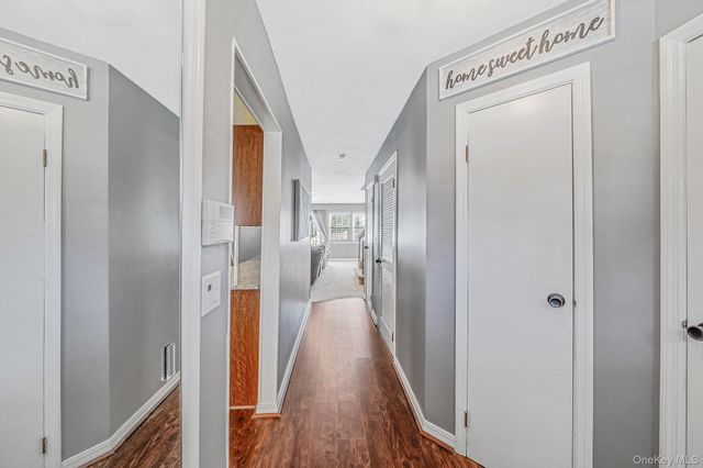 23 Gazebo Lane, Holtsville, NY 11742