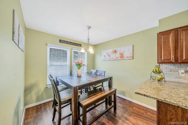 23 Gazebo Lane, Holtsville, NY 11742