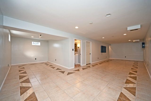 8 Hidden Glen Circle, Erlanger, KY 41018