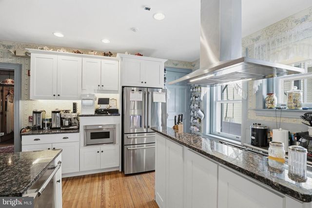 252 FREDERICK ST, Hanover, PA 17331