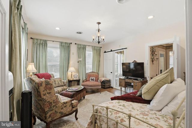 252 FREDERICK ST, Hanover, PA 17331