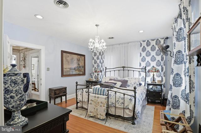 252 FREDERICK ST, Hanover, PA 17331