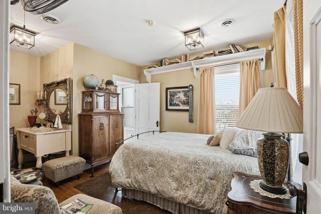 252 FREDERICK ST, Hanover, PA 17331