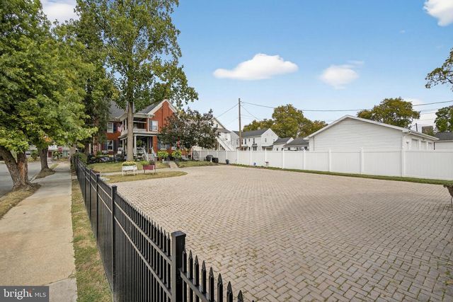 252 FREDERICK ST, Hanover, PA 17331