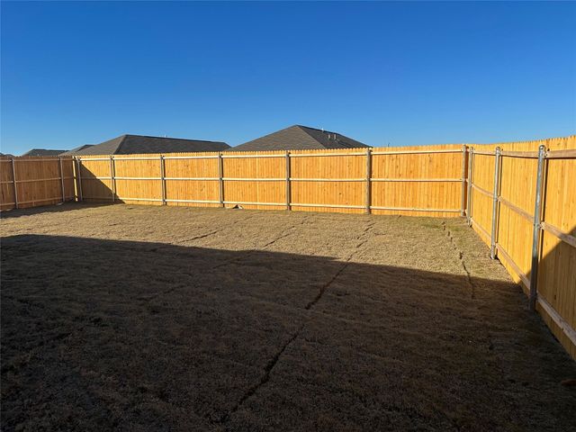 1622 Rosy Finch Drive, Forney, TX 75126